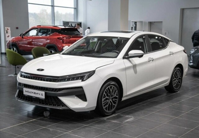 Москвич» вырвался из десятки самых продаваемых автомобилей
